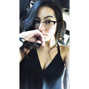 Meet your Posher, Erika